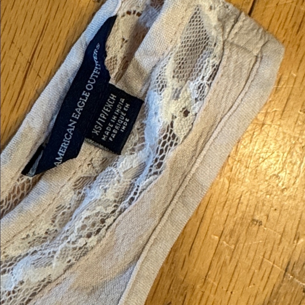 American Eagle | Soft Pink Lace Camisole/Tank | V-Neck | Tie Back | size XS - Picture 2 of 4